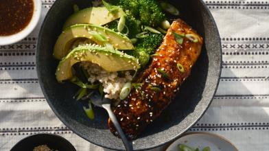 Salmon and Rice Bowls 