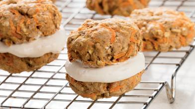 Carrot Cake Whoopie Pies