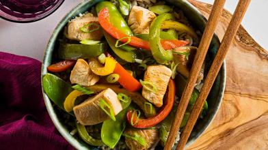 Chicken Stir-Fry with Snow Peas and Bell Pepper