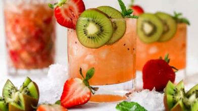 Strawberry Kiwi Spritzer