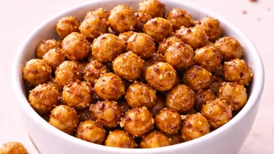 1/2 cup of roasted chickpeas in white bowl