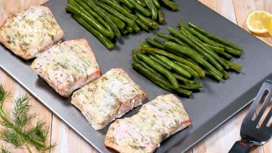 Sheet Pan Salmon and Green Beans