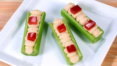 Hummus & Red Pepper Celery Logs