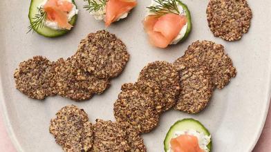 Low-Carb Rosemary Flax Crackers