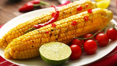 Grilled Corn with Chile and Lime 