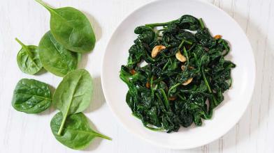 Garlicky Sautéed Spinach