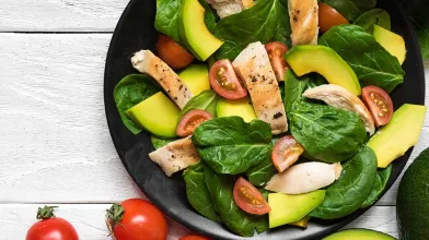 Spinach Salad with Chicken and Avocado