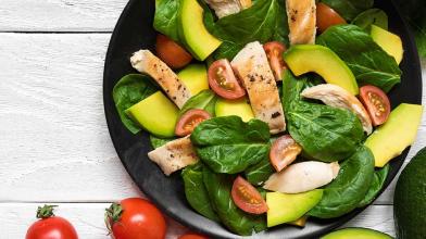 Spinach Salad with Chicken and Avocado