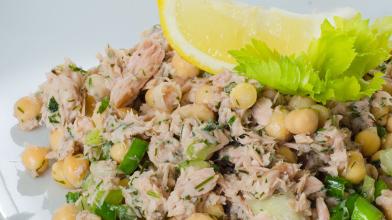 Tuna Salad with Chickpeas