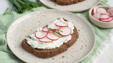 Radish Toasts with Goat Cheese & Chives