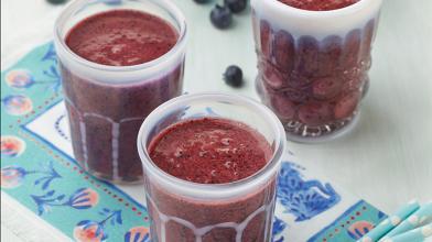 Almond, Wild Blueberry, And Flax Smoothie