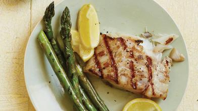 Buttery Lemon Grilled Fish on Grilled Asparagus