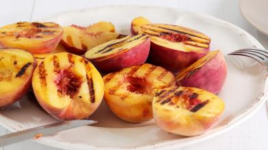 Cinnamon Maple Grilled Peaches