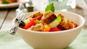 Classic Italian Panzanella Salad 