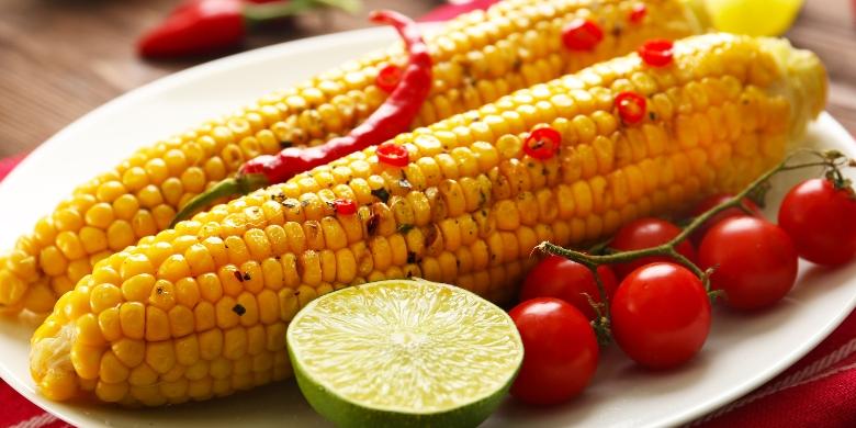 Grilled Corn with Chile and Lime 