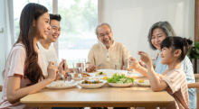 How Family Meals Provide Health Benefits