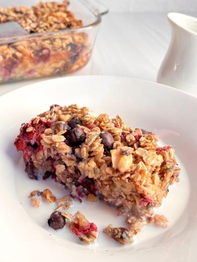 Triple Berry Baked Oats