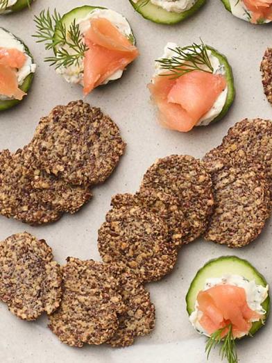 Low-Carb Rosemary Flax Crackers