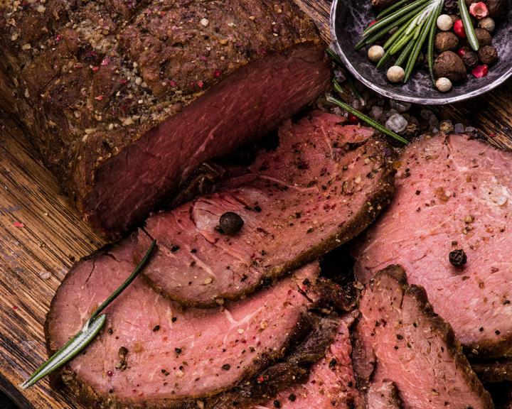 Roast Beef with Creamy Horseradish Sauce