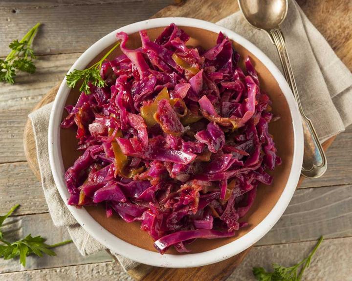 Braised Cabbage With Apples