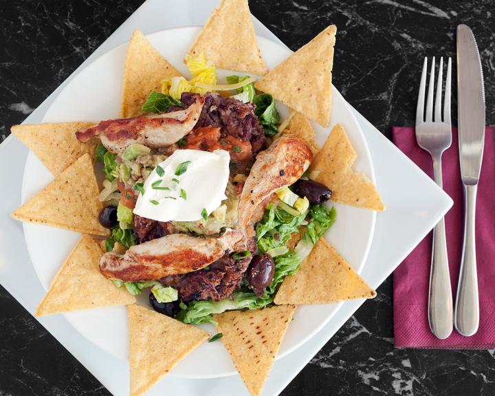 Budget-Friendly Deluxe Chicken Nachos