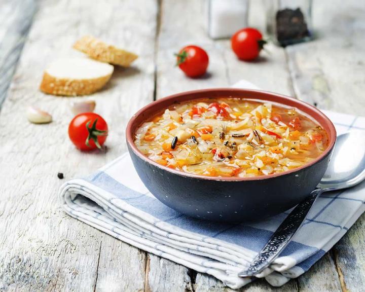 Budget-Friendly Hearty Cabbage Soup 