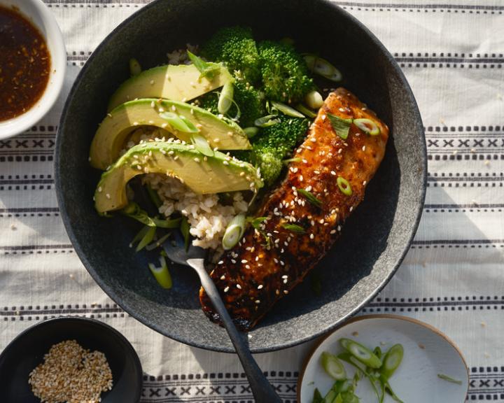 Salmon and Rice Bowls 