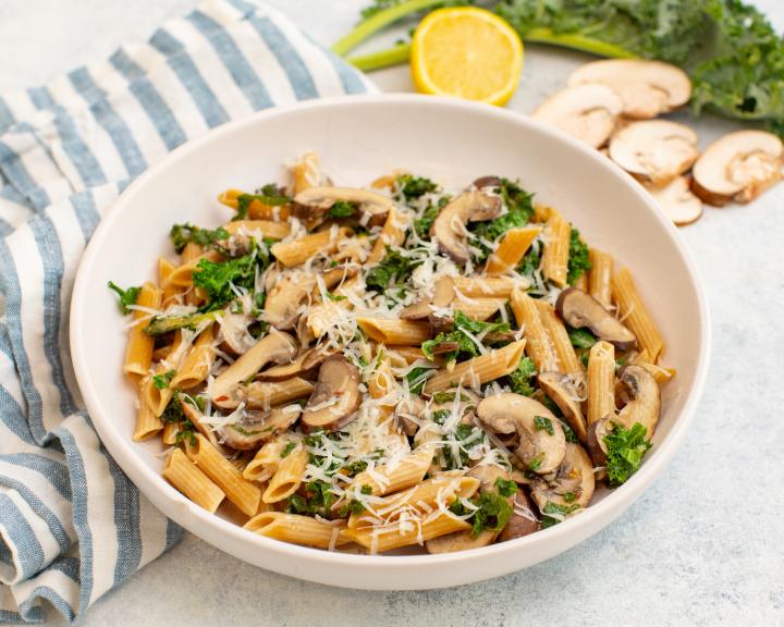 Creamy Garlic Mushroom Pasta with Kale