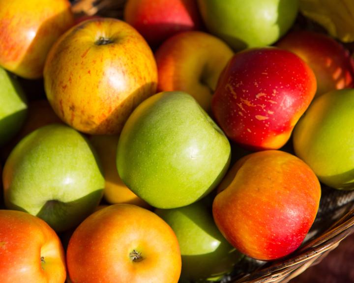 mixed apples
