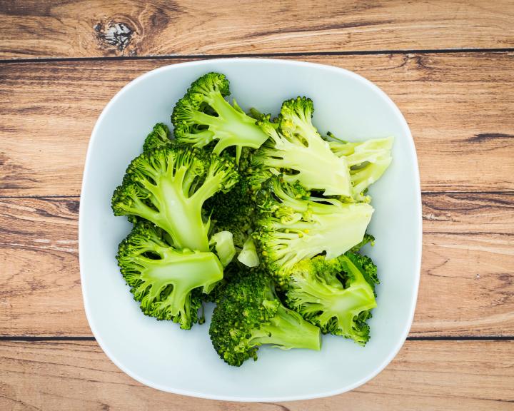 steamed-broccoli
