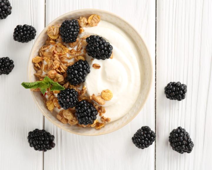 Gluten-free blackberry yogurt crunch bowl