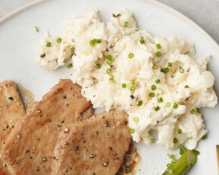 Low-Carb Cauliflower Mashed "Potatoes"