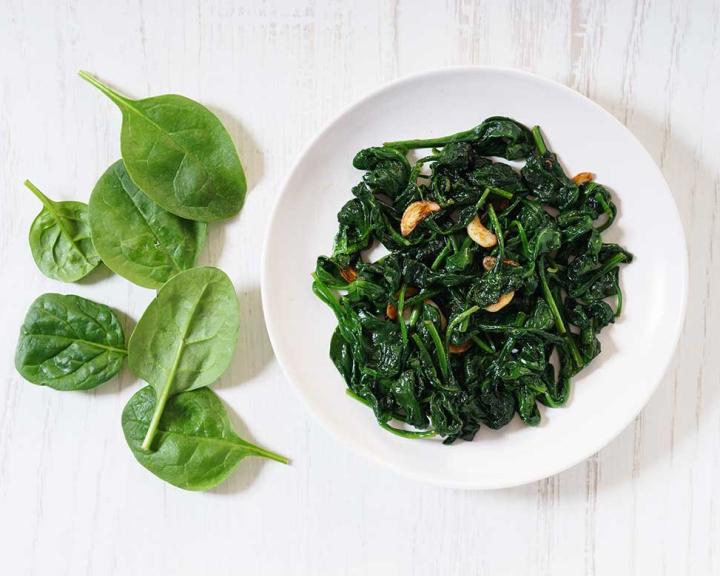 Garlicky Sautéed Spinach