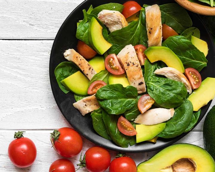 Spinach Salad with Chicken and Avocado