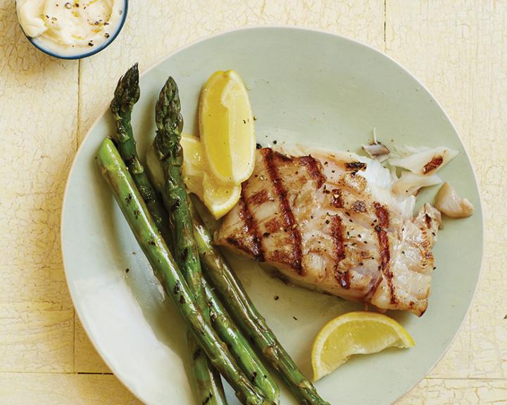 Buttery Lemon Grilled Fish on Grilled Asparagus