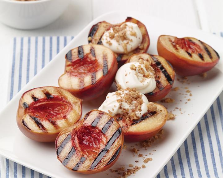 Grilled Peaches With White Balsamic And Mascarpone Cream