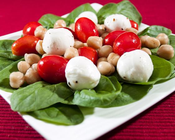 Mozzarella, Tomato and Chickpea Salad 