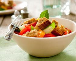 Classic Italian Panzanella Salad 