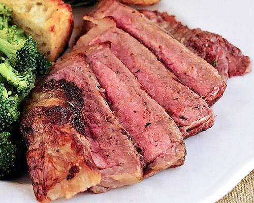 Savory Spice-Rubbed Strip Steak With Cinnamon Apples