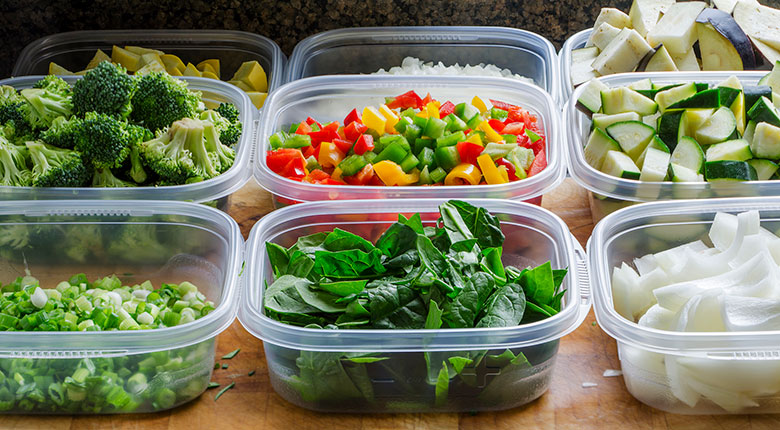 Mediterranean Salad Meal Prep - GROWING WITH GERTIE